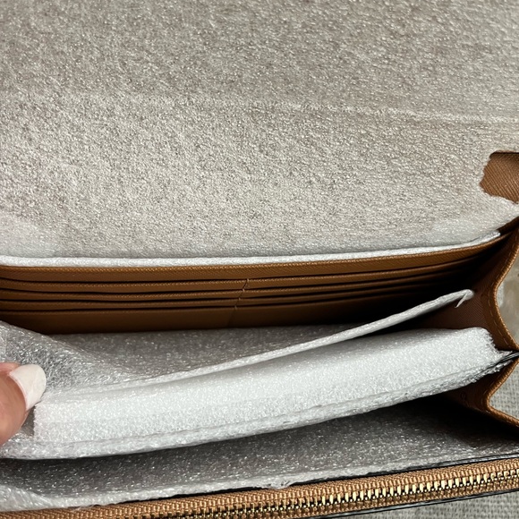 NWT Tory Burch Emerson Chain Wallet Crossbody Purse - Tiger’s Eye - Picture 3 of 5